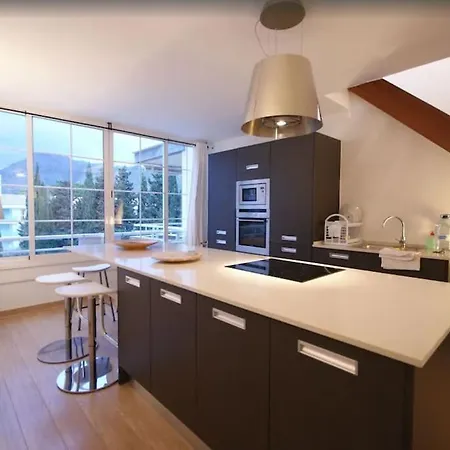 Bellesguard Penthouse شقة بويينسا