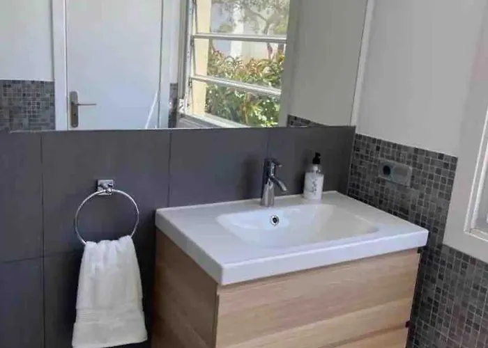 דירה Bellesguard Penthouse פוינסה