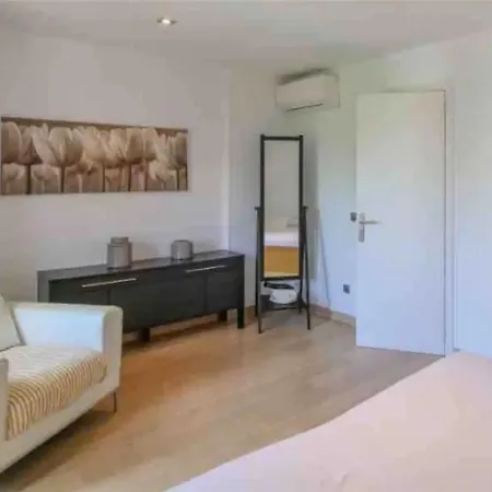 Bellesguard Penthouse Апартаменти Польєнса